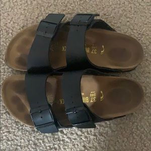 Size 37 Narrow black Arizona Birkenstock’s